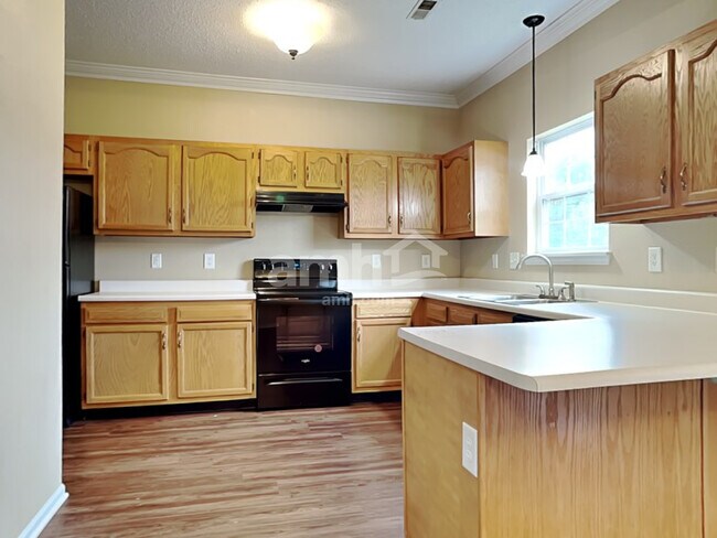 Photo - 8146 Whitham Dr