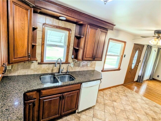 Photo - 3207 Wellington Ave