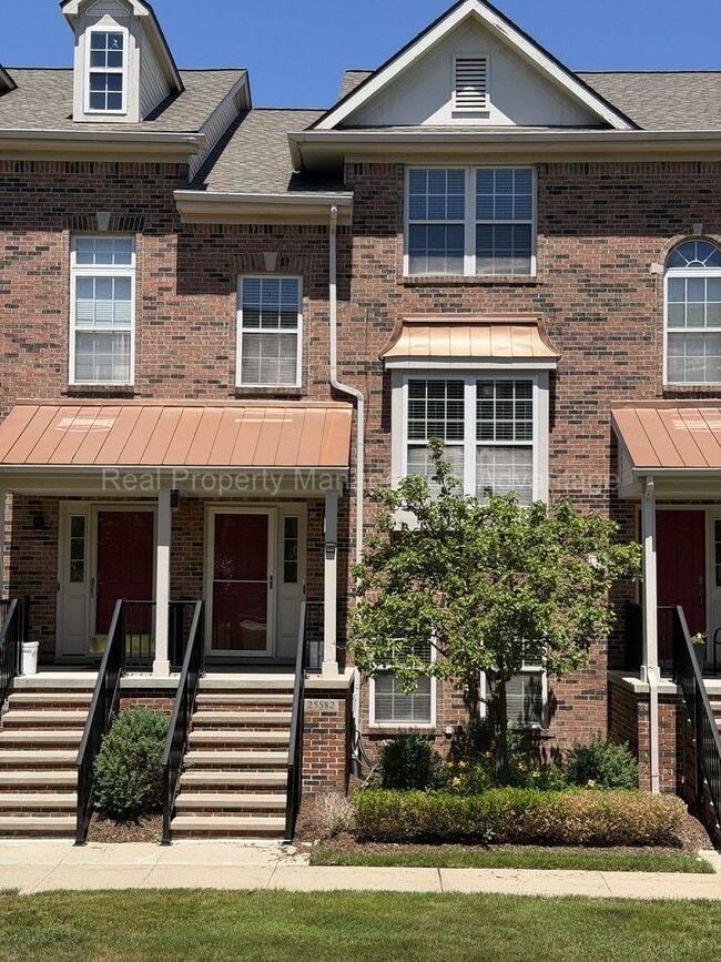 Photo - Rare and Modern Downtown Southfield Condo with 3 Beds, 2.5 Baths + 2-Car Garage