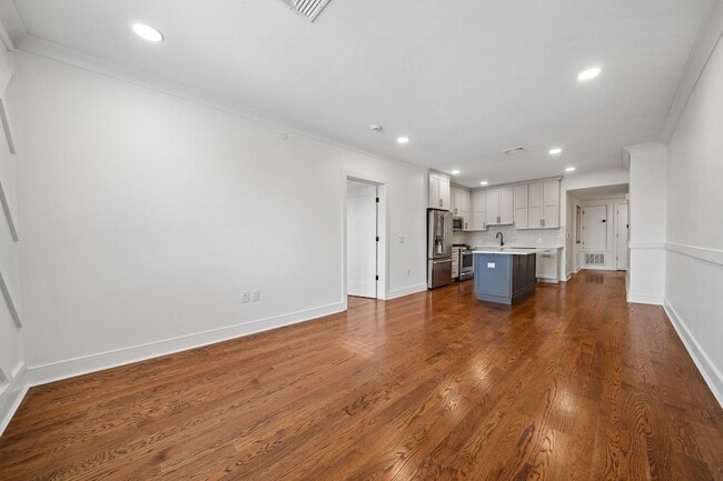139 Sherman Pl Unit 504