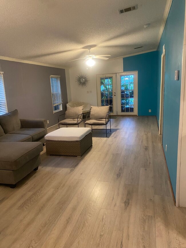 Photo - 3001 SW 18th Ter Unidad Lake house