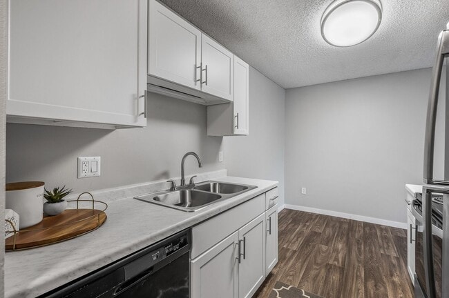 Hillcrest Place Apartments