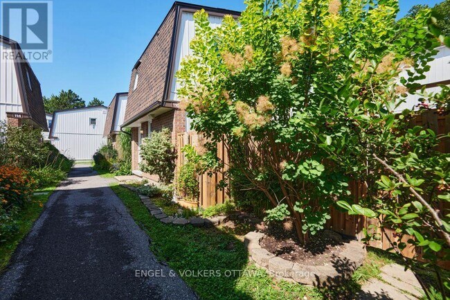 Photo - 837 Eastvale Dr