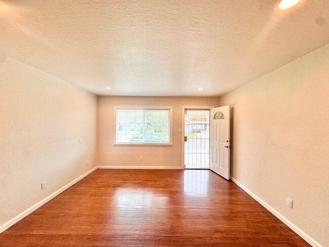 Photo - Stunning 3-bedroom, 2-bath home in North Highlands!