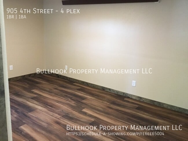 Photo - 905 4th St Unit 4 plex
