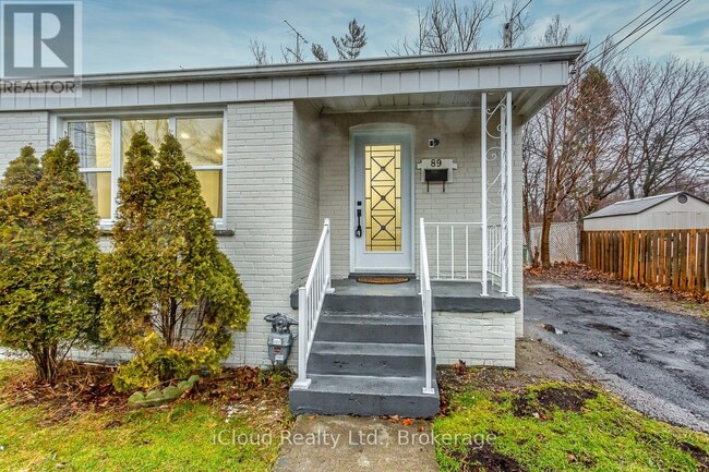 Photo - 89 Darlingside Dr