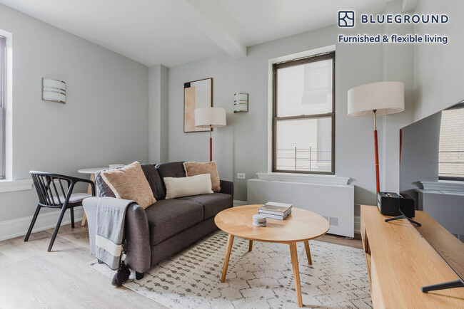 Building Photo - 240 W 73rd St
