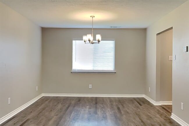 Photo - 5711 Deer Timbers Trail