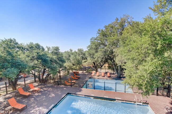 Pool View - Tramor at the Hills Rental