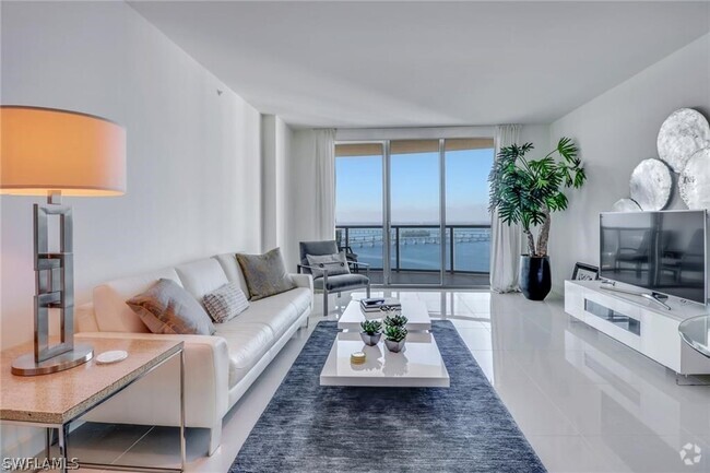 Building Photo - 3000 Oasis Grand Blvd Unit 3005 Rental