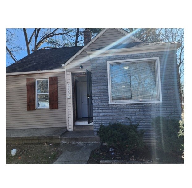 Photo - 17550 Fielding St