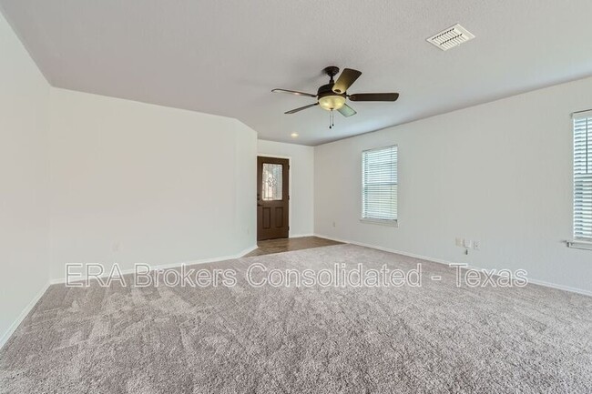 Photo - 10202 Maple Ranch