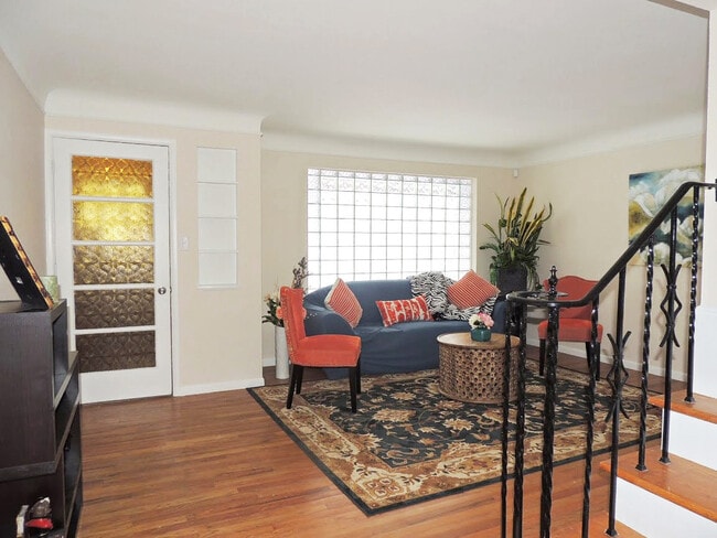 Photo - 3 Bed - 2 Full Bath Cape Cod for Rent in Euclid!