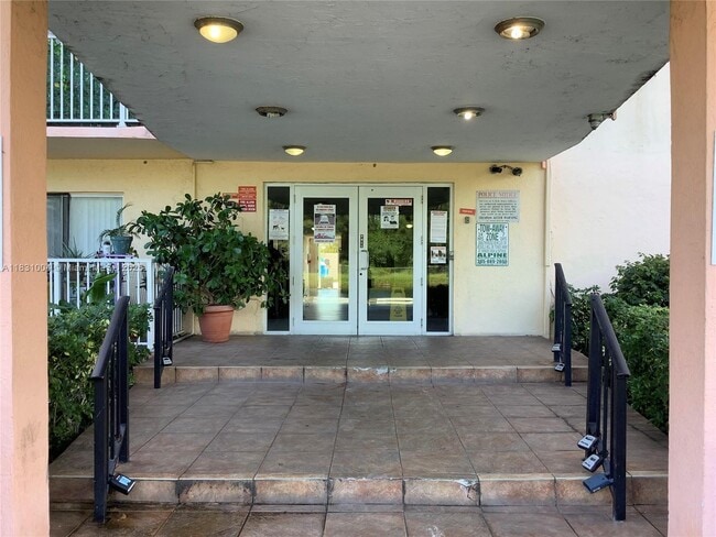 Photo - 16465 NE 22nd Ave Unit 604