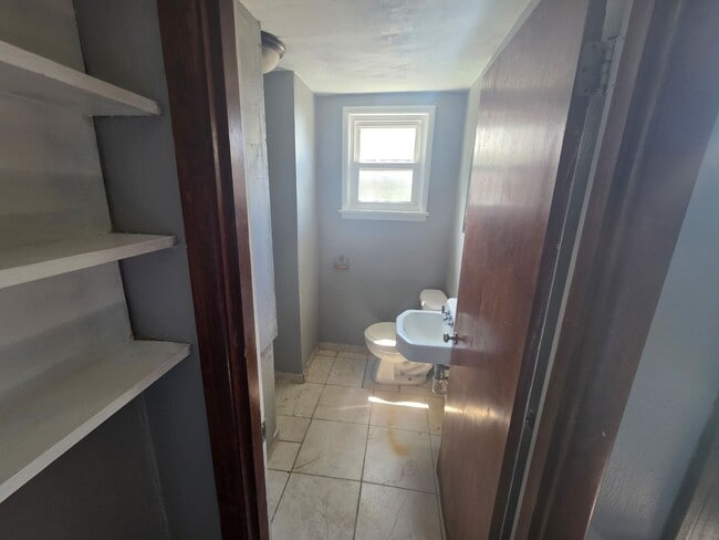 Photo - Nicely updated 1 BR
