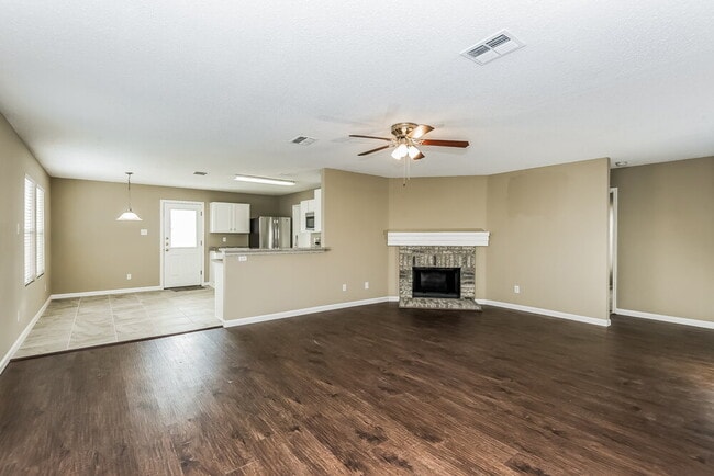3909 Fox Run Dr