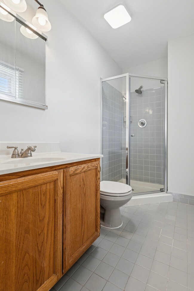 Photo - 166 Longford Rd
