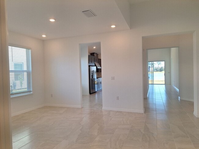 Photo - BRAND NEW ARDISIA PARK HOME !