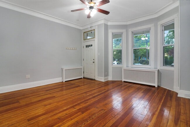 Photo - 304 24th St Unit 1