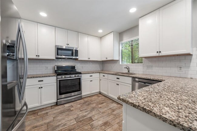 Photo - 7501 Whistlestop Dr