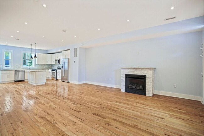 Photo - 1846 2nd St NW