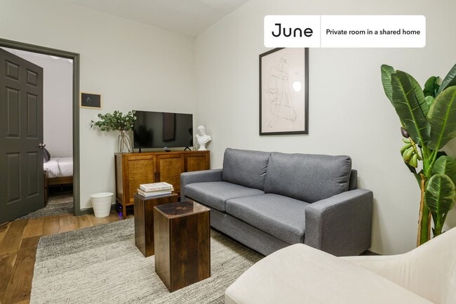 Room in Shared 3 bed/1 bath home in Hell's Kitchen