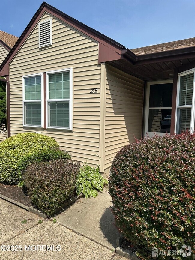Building Photo - 27B Benjamin Franklin Dr Rental