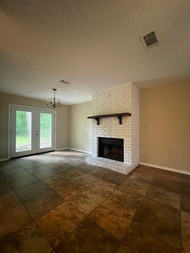 Photo - 1617 Espoir Dr