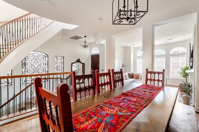 Photo - 6515 Minola St