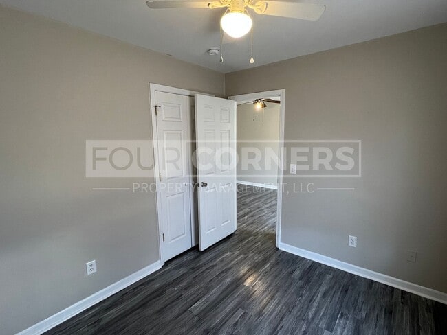 Photo - Lovely 3-bedroom 2-bath Apartment Unidad A