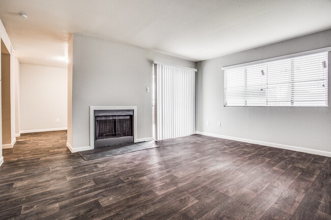 Spur Canyon Apartments