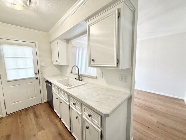 Photo - 1499 Springrock Ln