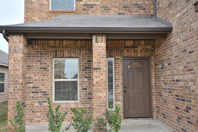 Lovely front porch - 5510 Casa Batillo Dr