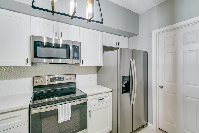 Photo - 11780 St Andrews Place Unidad 205