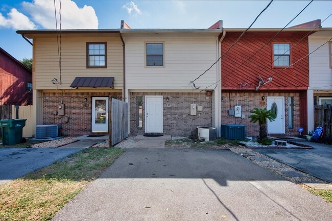 Building Photo - 337 Woodham Ct