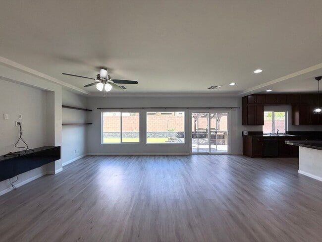 Photo - Great 5 bedroom home with RV Parking! Loca...