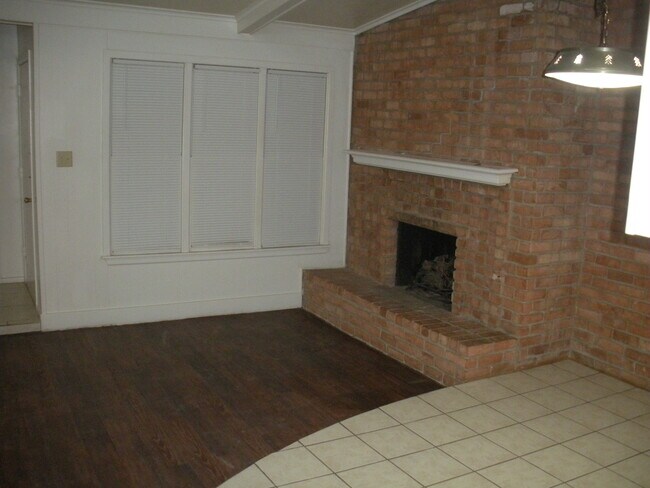Photo - 3823 51st St Unit B