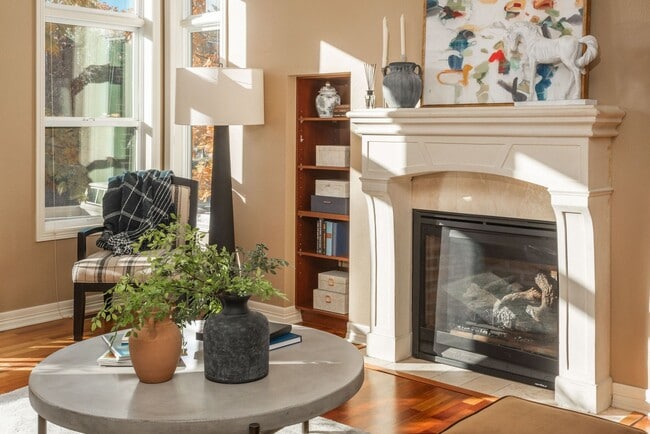 Photo - 1684 Fillmore St