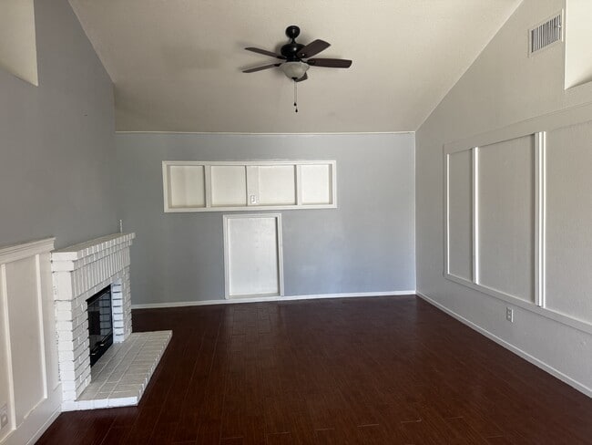 13189 Eclipse Ave Unidad 1