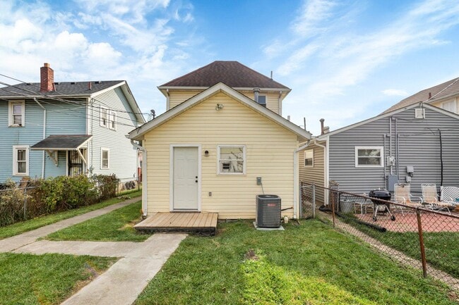 Photo - 1412 Phale D Hale Dr