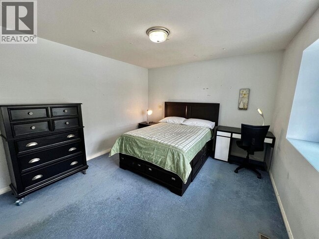 Photo - 4864 Watling St