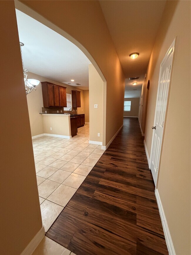 Photo - 20103 Goldlake Dr