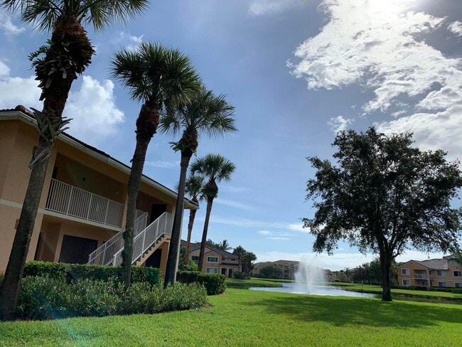 Photo - 141 SW Palm Dr Unit 207