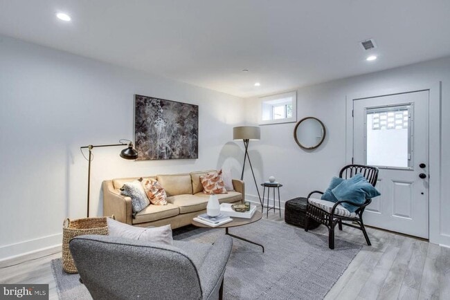 Building Photo - 22 Bryant St NW Unit 1