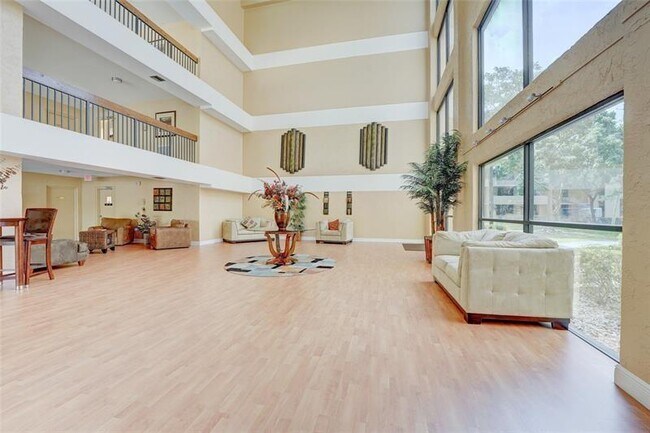 Photo - 8592 W Sunrise Blvd Unidad 211