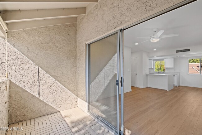 Photo - 4444 E Paradise Village Pkwy N Unidad 271