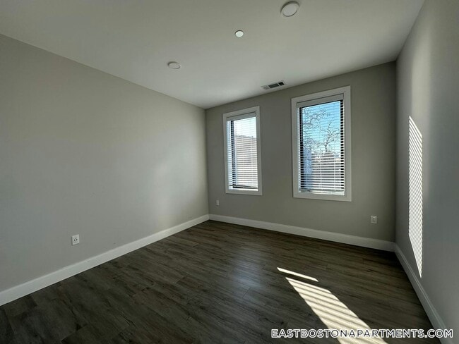 Photo - 656 Saratoga St Unidad 303