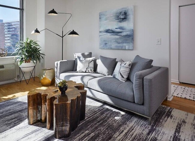 Building Photo - 427 Washington Blvd Unit 1-1