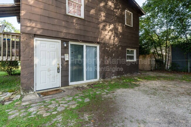 Photo - 116 Argyle Ave Unit B