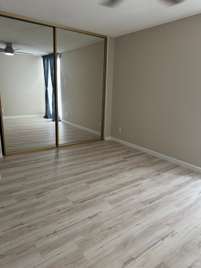 Photo - 1124 Eureka St Unidad 21